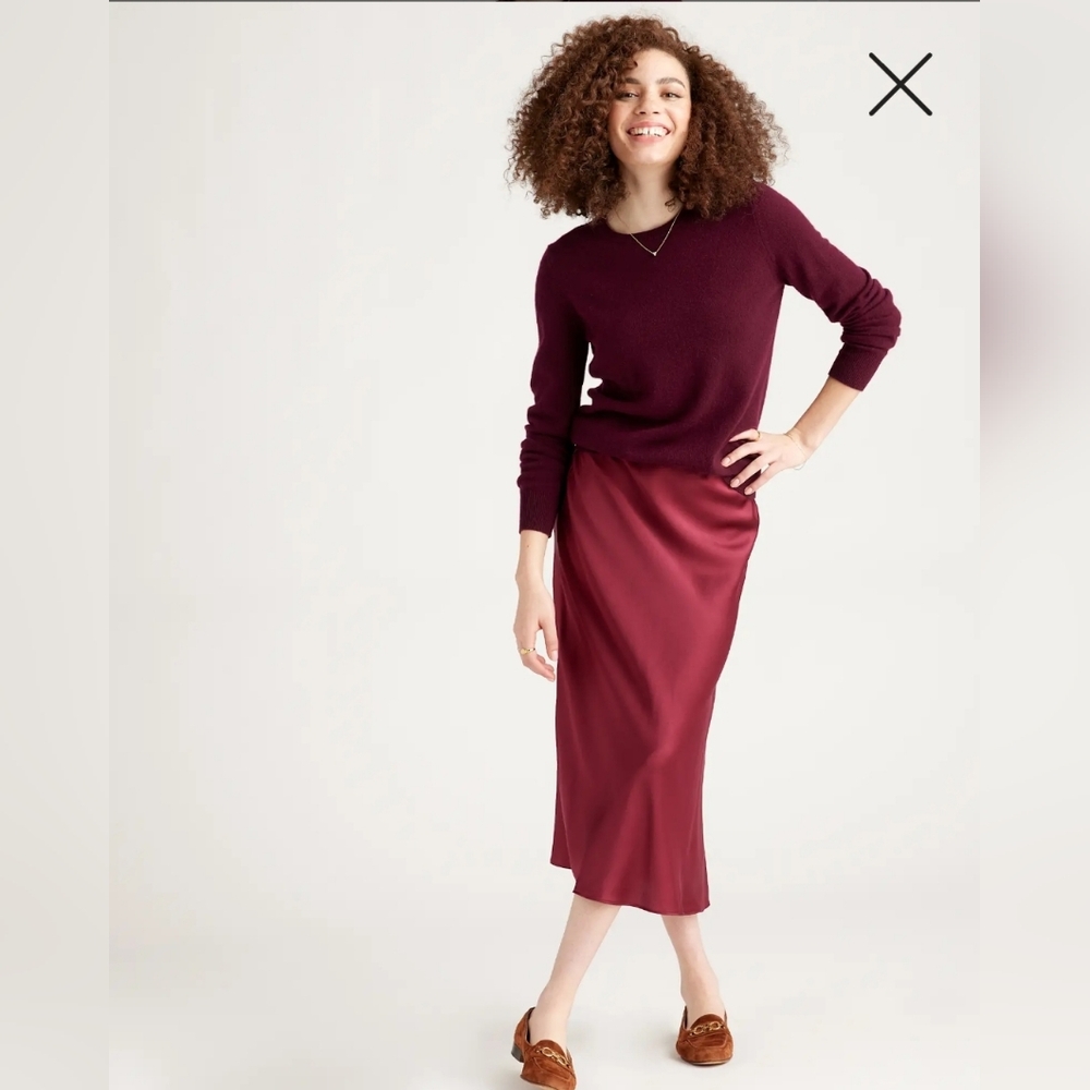 NWOT! Quince Washable 100% Silk Burgundy Midi Skirt! Sz. S! (A28)(READ)